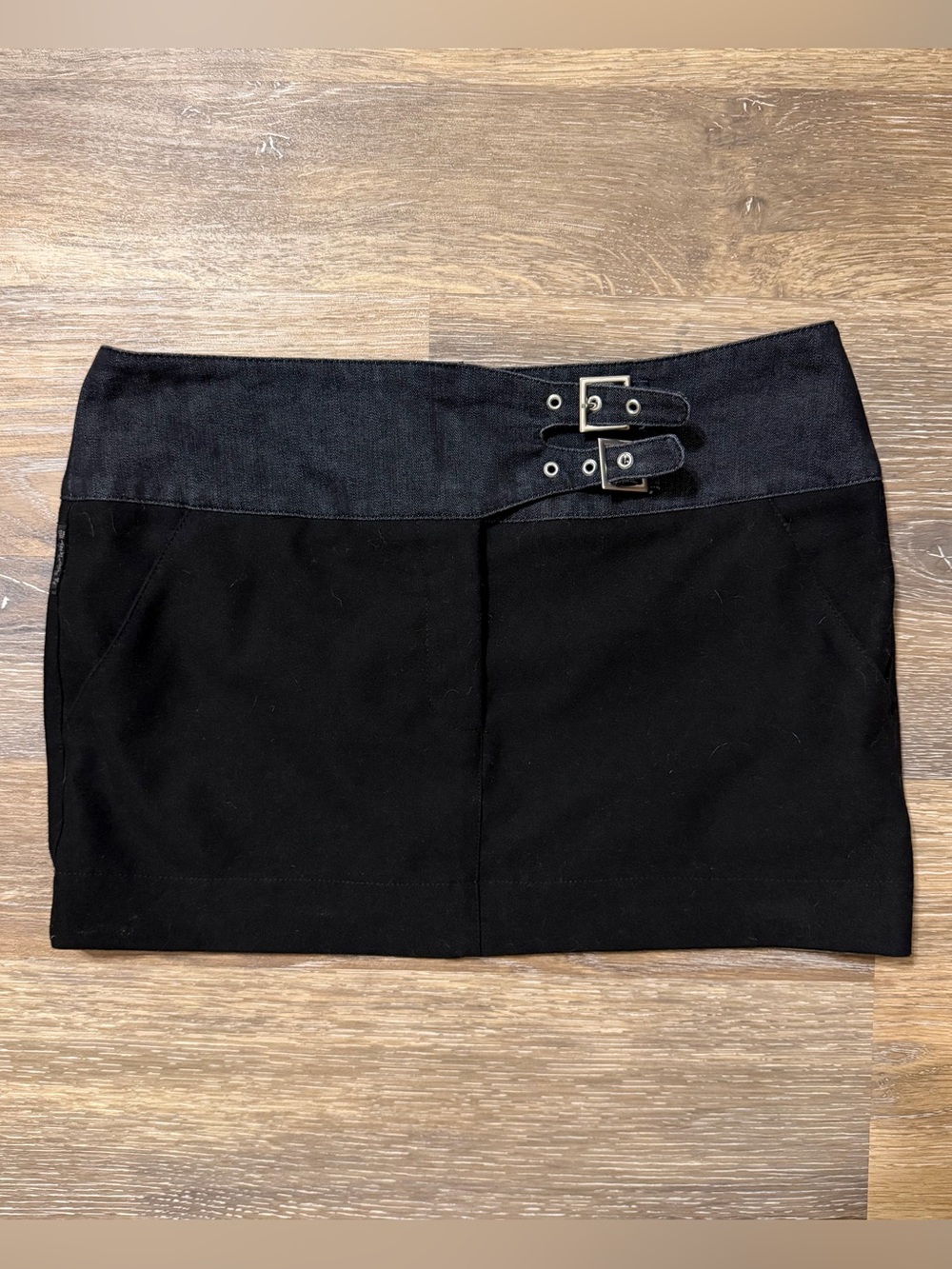 Armani Jeans Y2K Black Double Buckle Low Rise Micro Mini Skirt Size 6